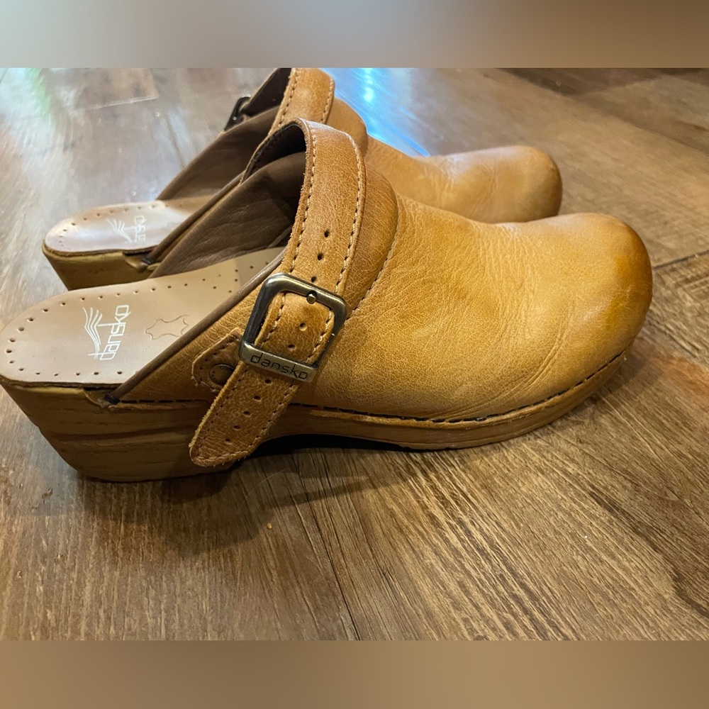 Dansko Ingrid Clogs size 39